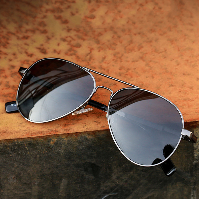 Unisex Fashion Large Frame Polarized Sunglasses